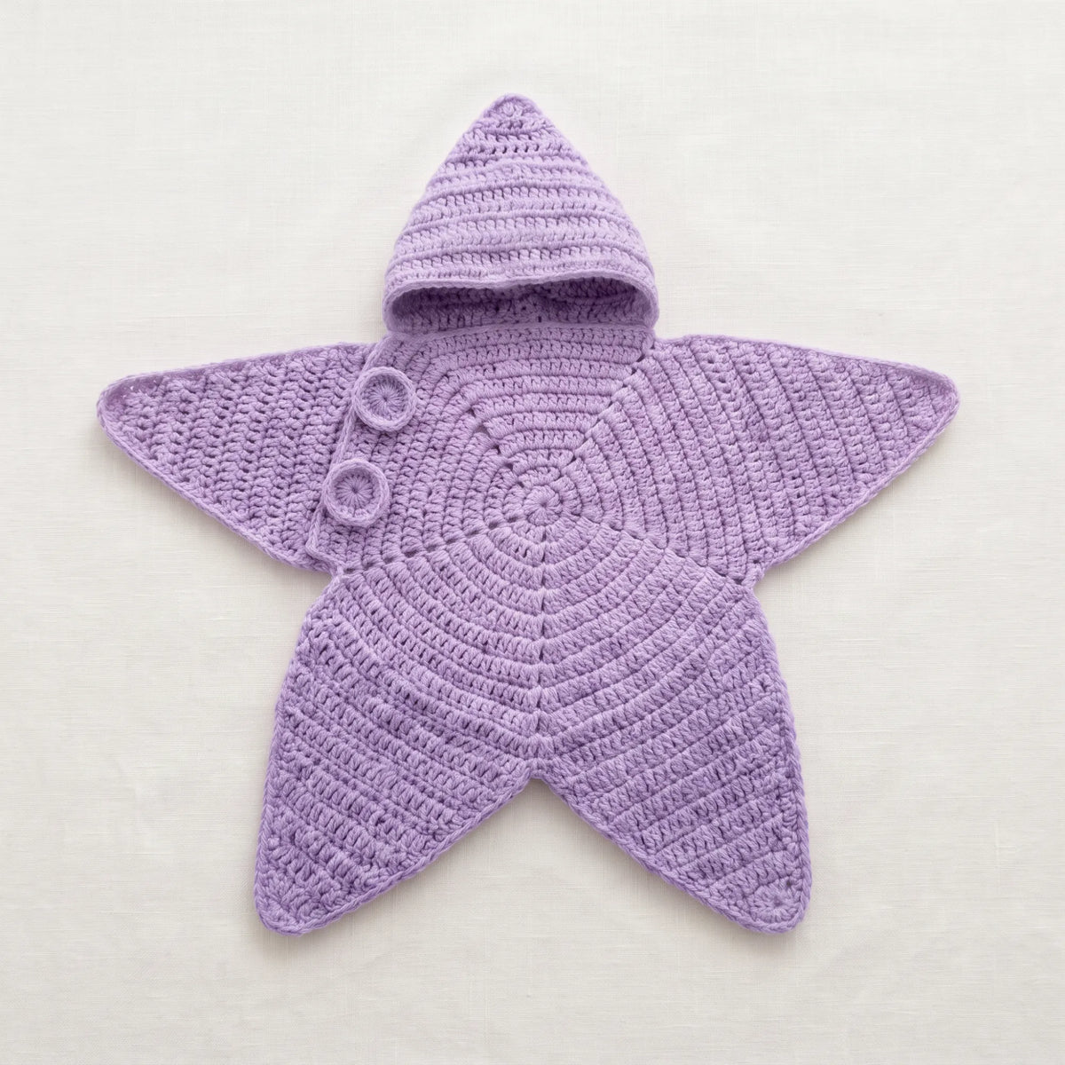 Pyjama Étoilé en crochet lilas avec capuche et boutons